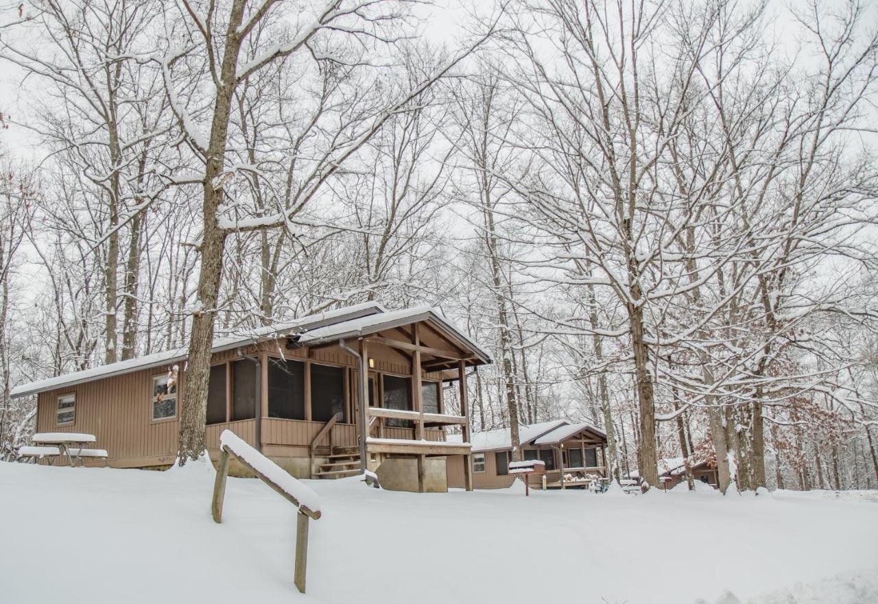 Burr Oak Lodge And Conference Center Glouster Экстерьер фото